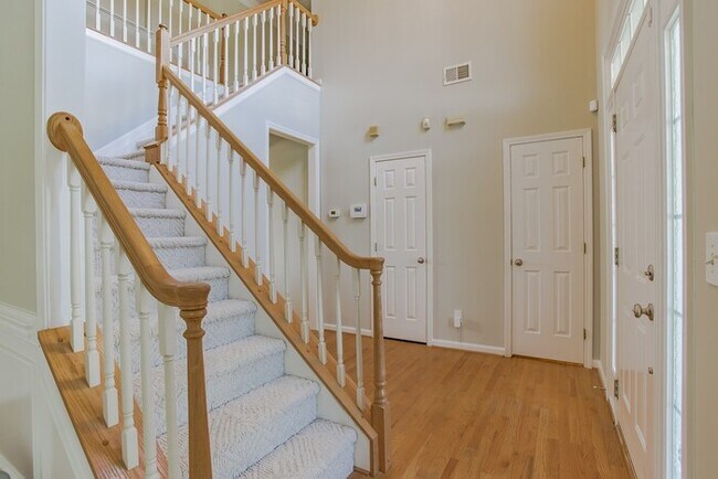 Foto del edificio - Beautiful 4 Bedroom 2.5 Bathroom Home in G...