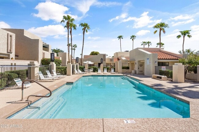 Photo - 719 E Lola Drive Unit Townhome