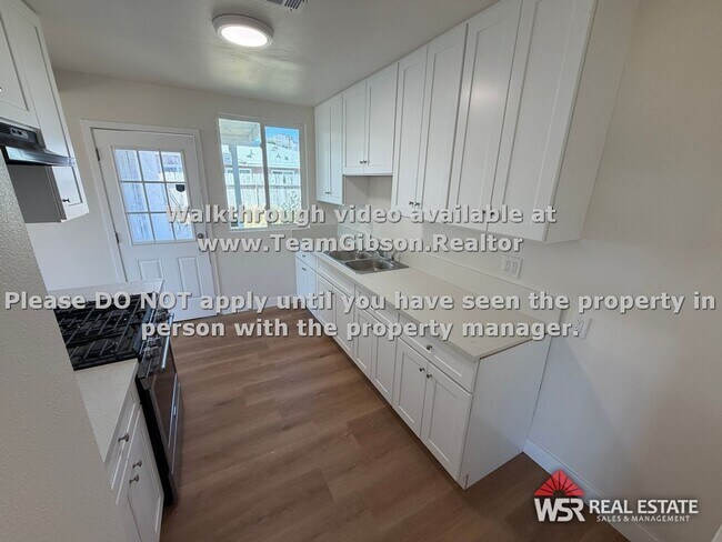 Foto del edificio - 3 Bedroom - 1 1/2 Bathroom Home on a Large Lot