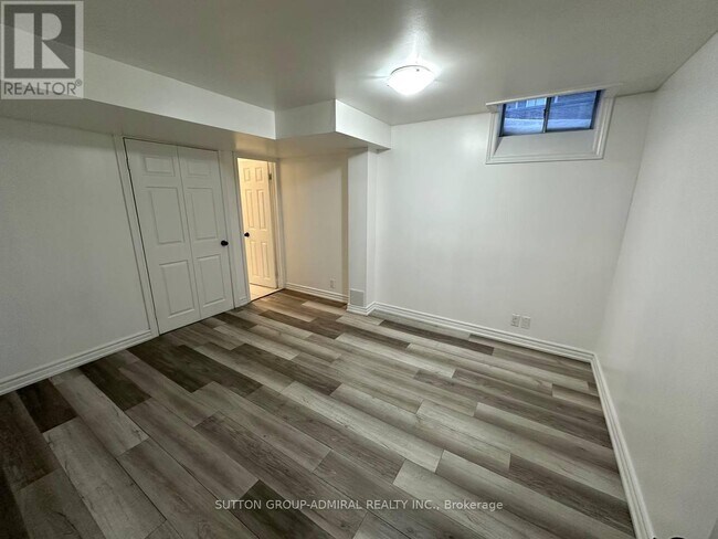 Photo du bâtiment - 16 Fairty Dr