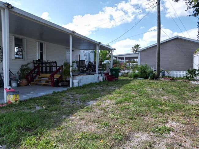 Building Photo - 8641 SW 16th Pl