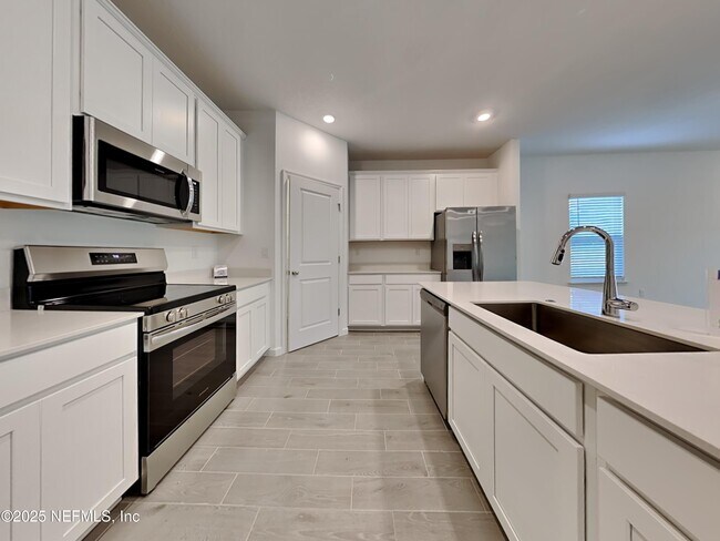 Building Photo - 9004 Latigo Ln