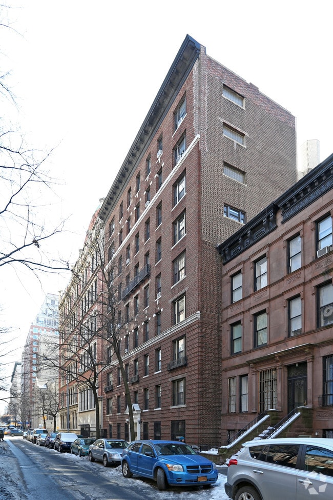 Building Photo - 302 W 87th St
