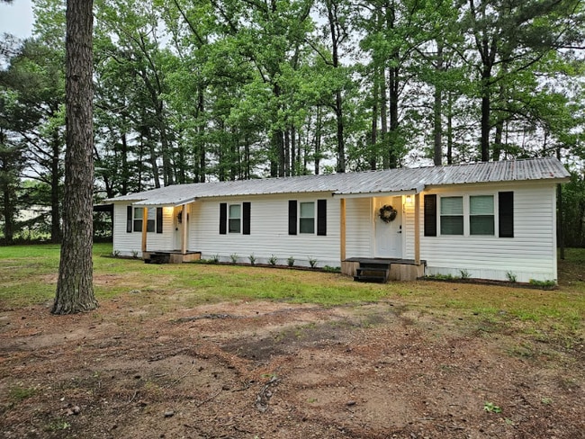 Building Photo - 105 CR 2002