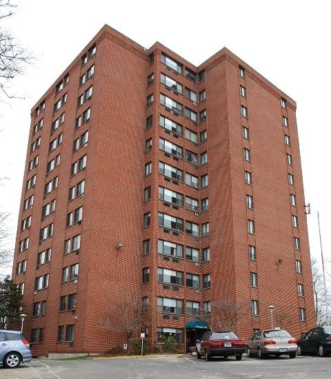 Building Photo - Sycamore Place