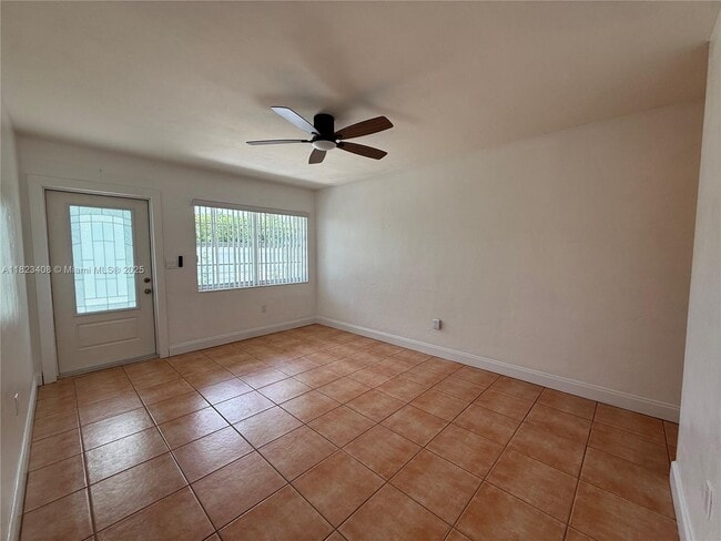 Foto del edificio - 3223 SW 91 Ave
