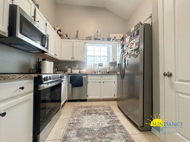 Building Photo - Beautiful 3 Bedroom Home in Fort Walton Beach!