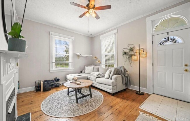 Foto del edificio - Cute bungalow for rent Columbia Tusculum