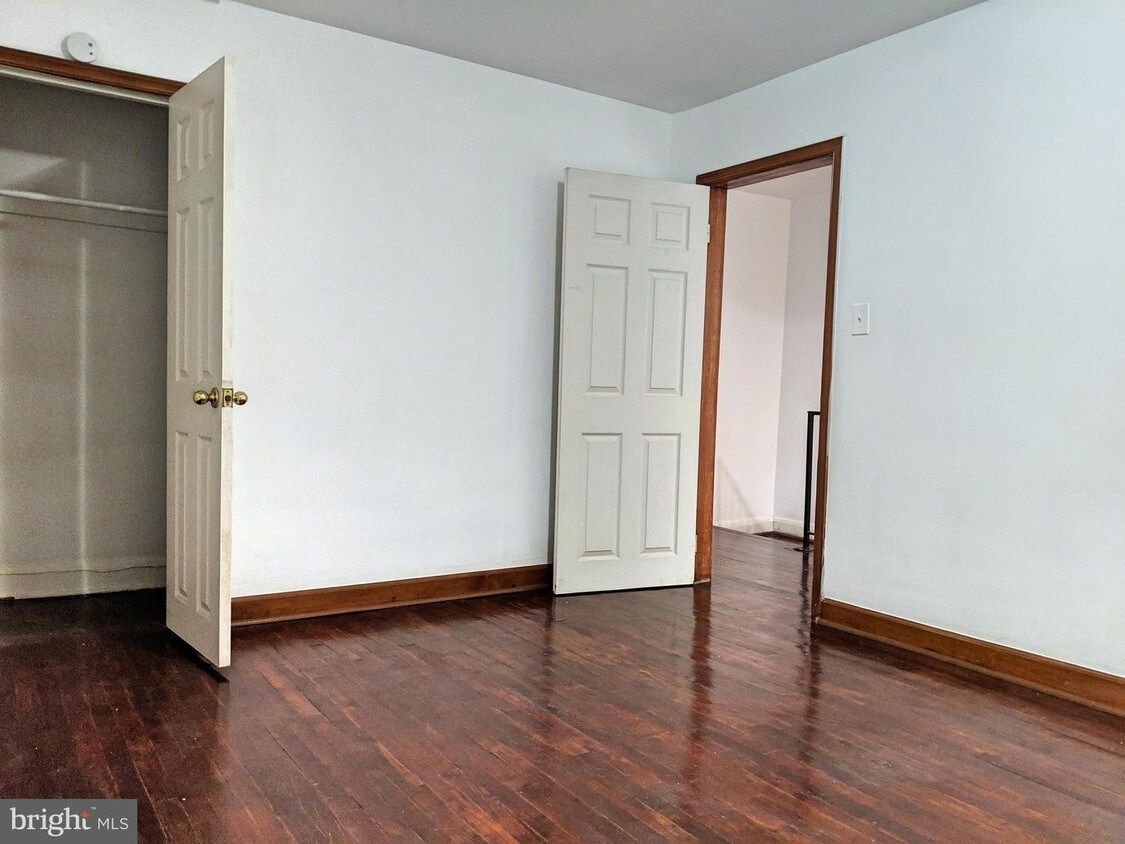 Foto principal - 8603 Chestnut Oak Rd
