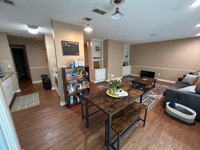 Building Photo - 1606 Lemon Tree Ln
