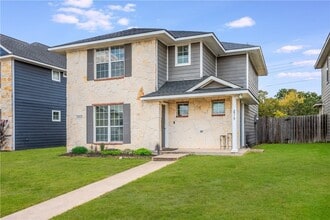 Building Photo - 2919 McLaren Dr