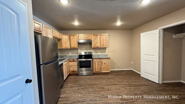 Foto del edificio - 2425 N Ave O