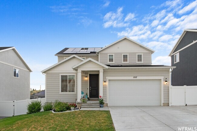 Building Photo - 1557 3175 N