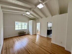 Building Photo - 1552 Euclid Ave