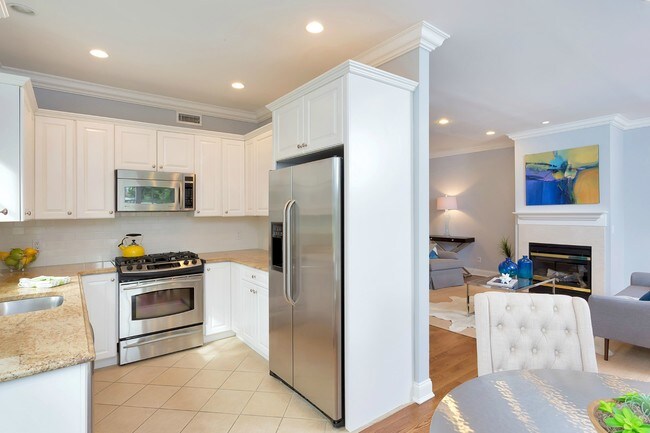 Kitchen - 147 Holly Hill Ln