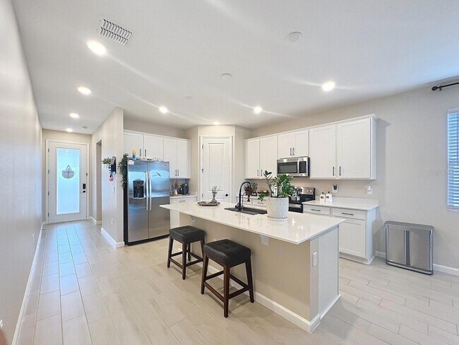 Foto del edificio - 951 Griffon Ave