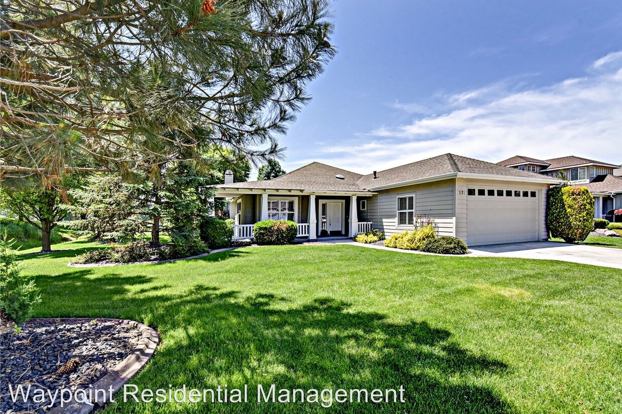 371 W Colchester Dr, Eagle, ID 83616