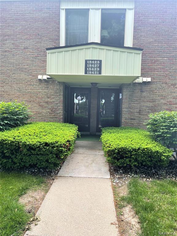 Foto principal - 18427 University Park Dr