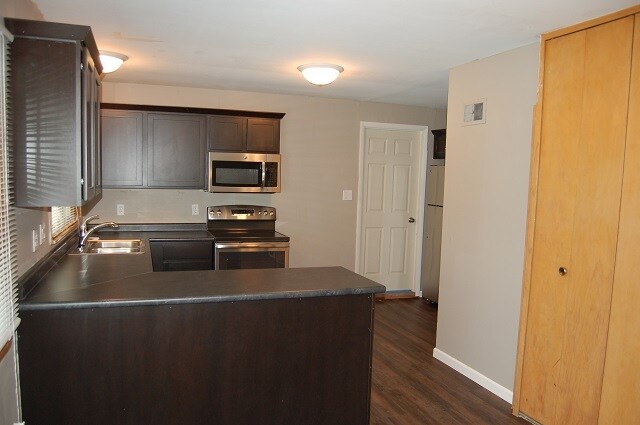 Foto del edificio - 505 Melrose Ct