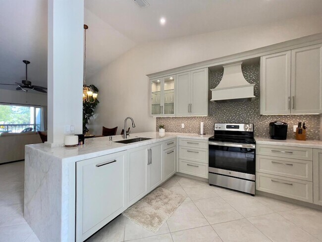 Foto del edificio - 202 Cypress Point Dr