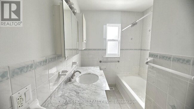 Building Photo - 83 Cornwallis Dr