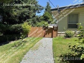 Building Photo - 2248 Gladwin Rd