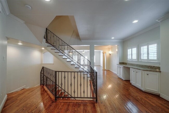 Foto del edificio - 4218 Drake St