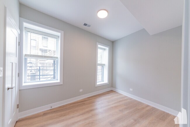 Foto del edificio - 428 W Belden Ave