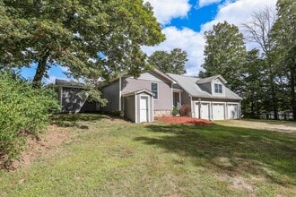 Building Photo - 55 Holbrook Hill Rd