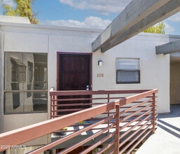 Building Photo - 3330 W Danbury Dr