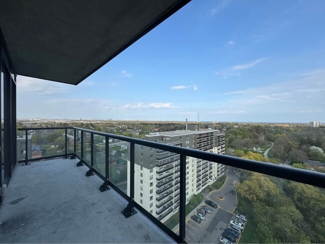 Building Photo - 2 Bed 2 Bath - Apartment
