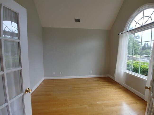 Building Photo - 11150 Brookhollow Trail