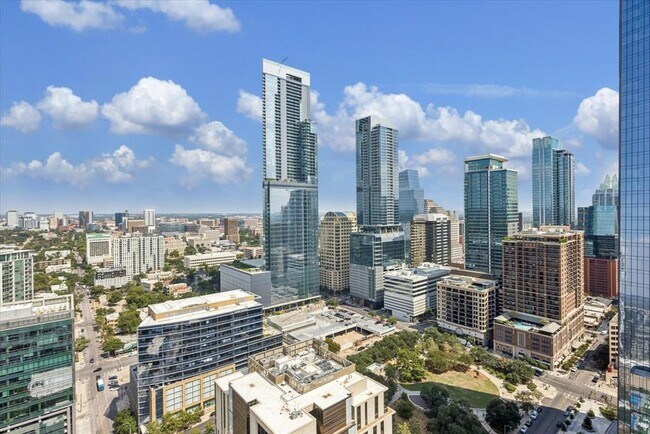 Foto del edificio - 360 Nueces St