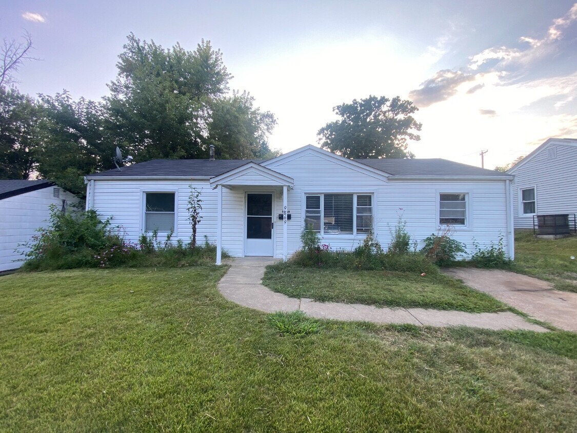 Primary Photo - 9869 Dennis Dr