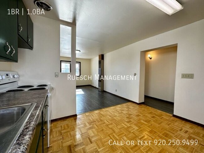 Building Photo - Charming 1 Bedroom 1 Bath Upper Level Apar...