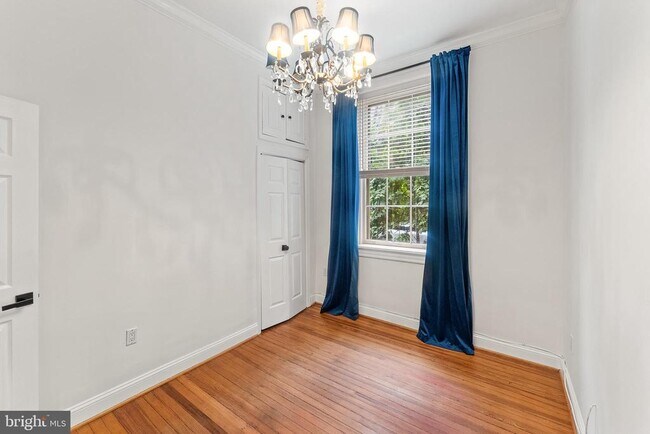 Foto del edificio - 3267 N St NW