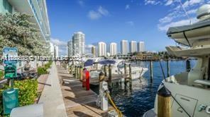Foto del edificio - 400 Sunny Isles Blvd