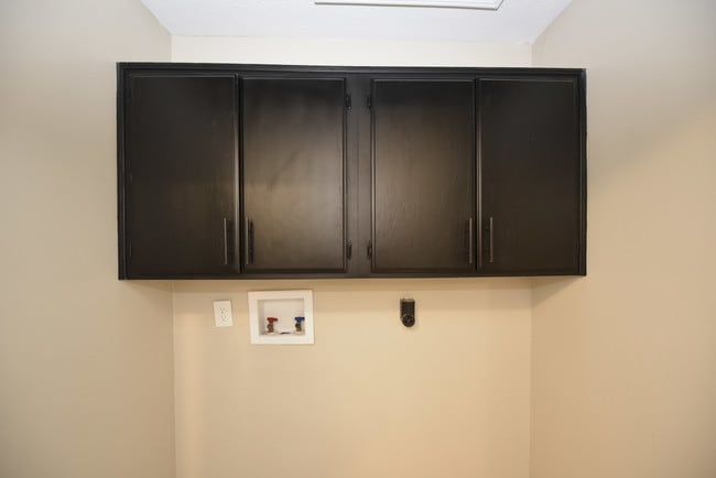 Building Photo - Flats at Hurstbourne