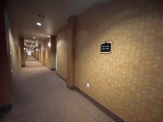 Foto del edificio - Coming Soon-2 Bedroom Unit in Manhattan Guard Gated Community!