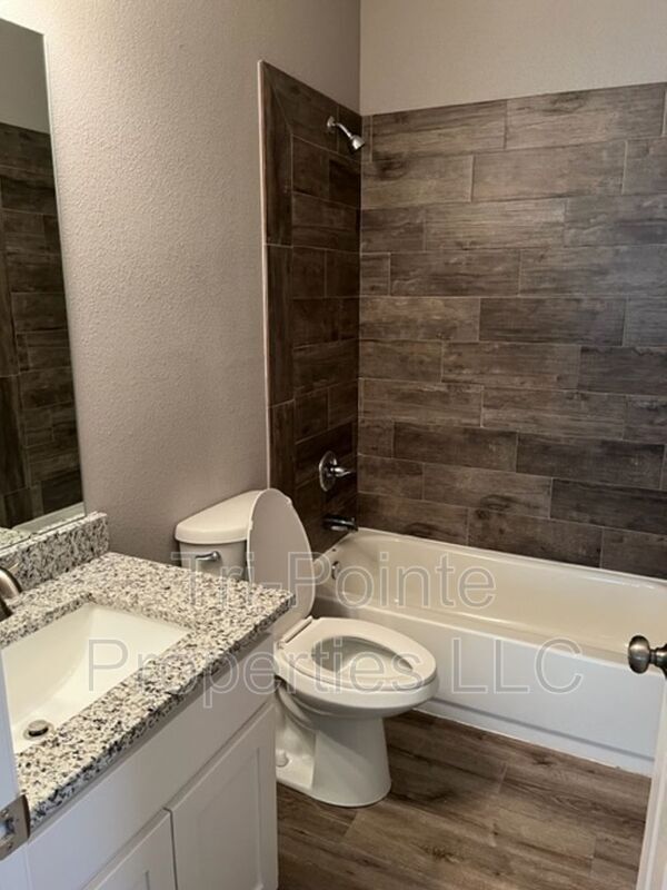 Foto principal - 108 Ridgmar Rd