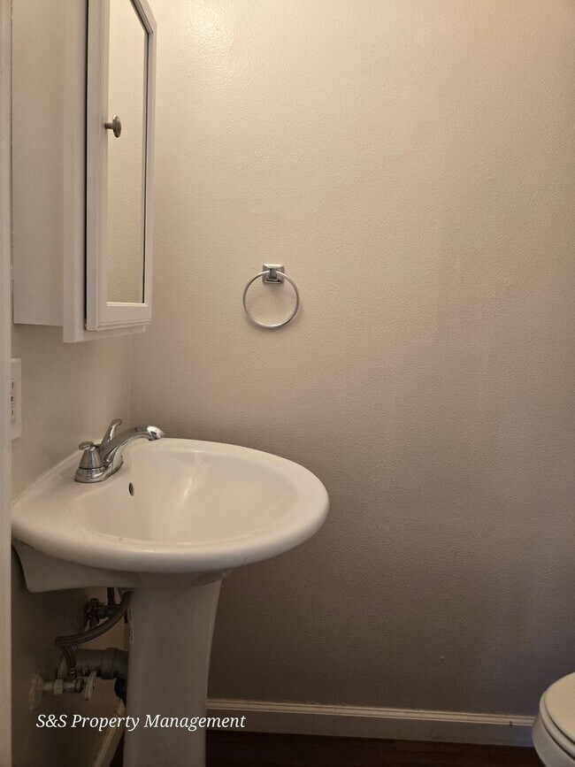 Foto del edificio - 8879 Salmon Falls Dr