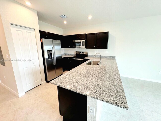 Foto del edificio - 1054 W Davis Pkwy