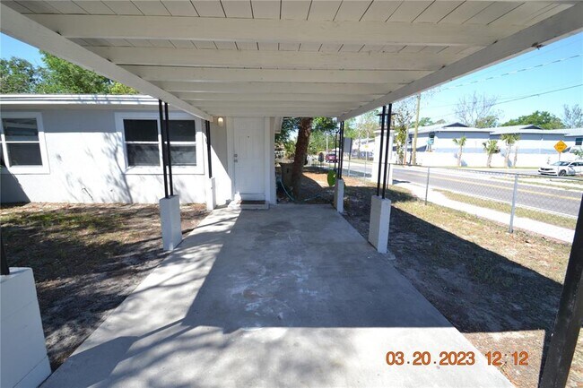 Building Photo - 9246 Overlook Dr