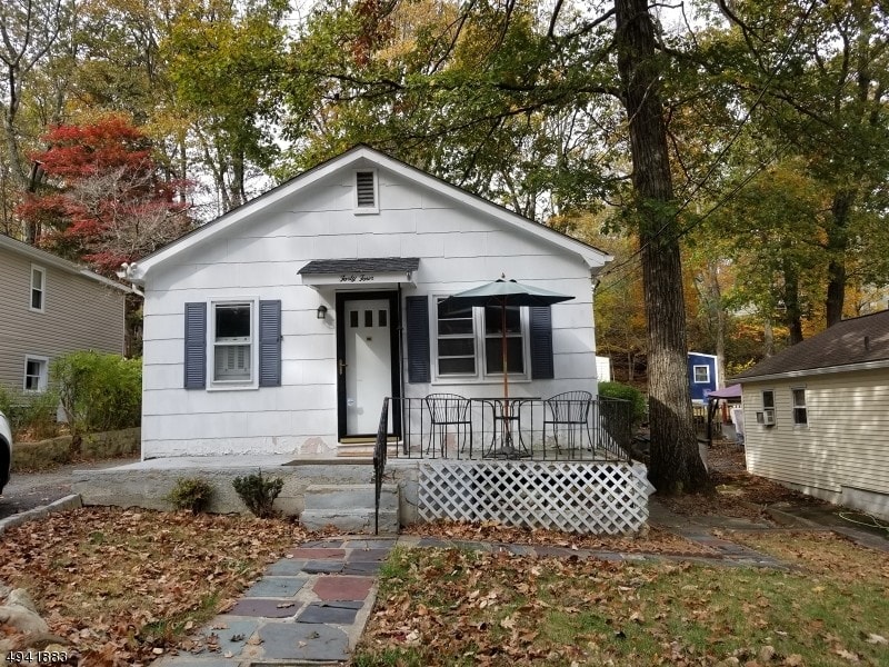 44 Coolidge Trail, Hopatcong, NJ 07843 House for Rent in Hopatcong