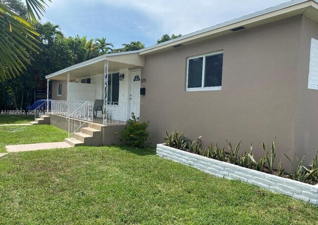 Foto del edificio - 3175 SW 27th Terrace