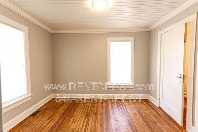 Foto del edificio - 1570 E Morgan Ave