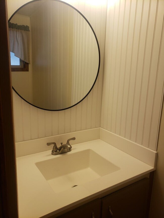 Foto del edificio - Adorable 2 bed / 1.5 bath with 1 car garage