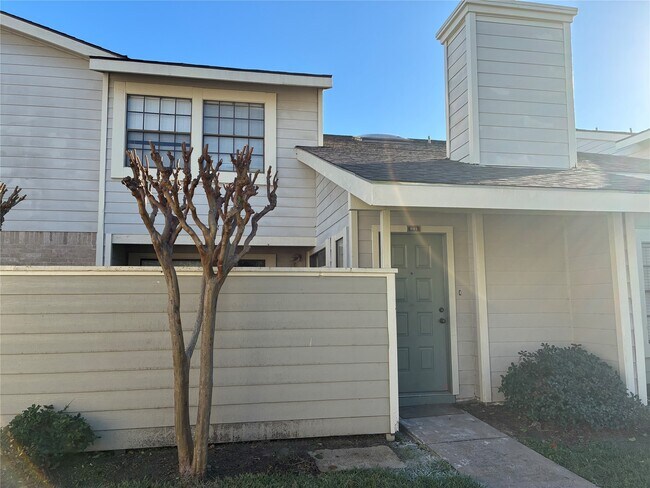 Foto del edificio - 11917 Bob White Dr