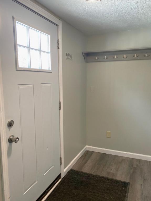 Foto del edificio - 1136 Pownal Rd