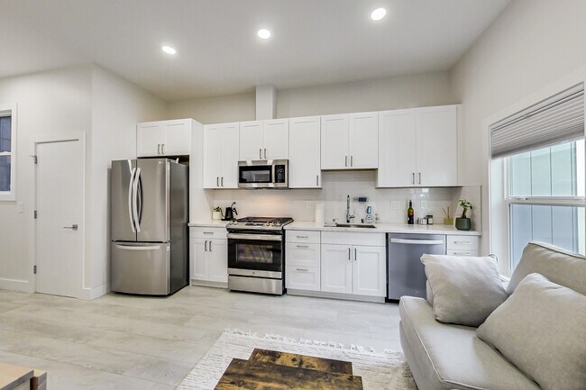 Foto del edificio - 1026 Capp St